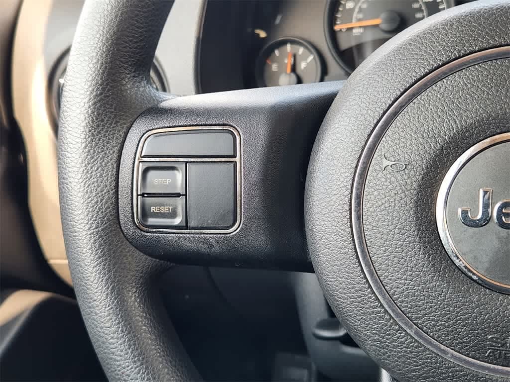 Thumbnail: 2014 Jeep Patriot - 29