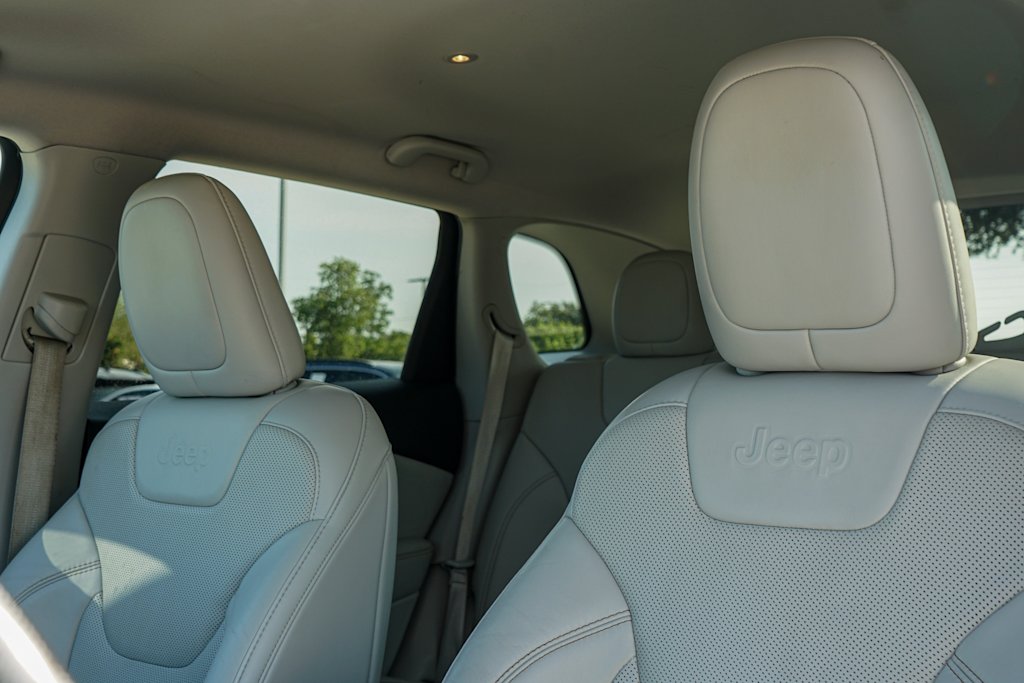 Thumbnail: 2020 Jeep Cherokee - 8