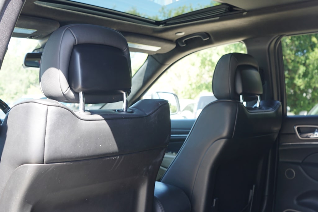 Thumbnail: 2015 Jeep Grand Cherokee - 23