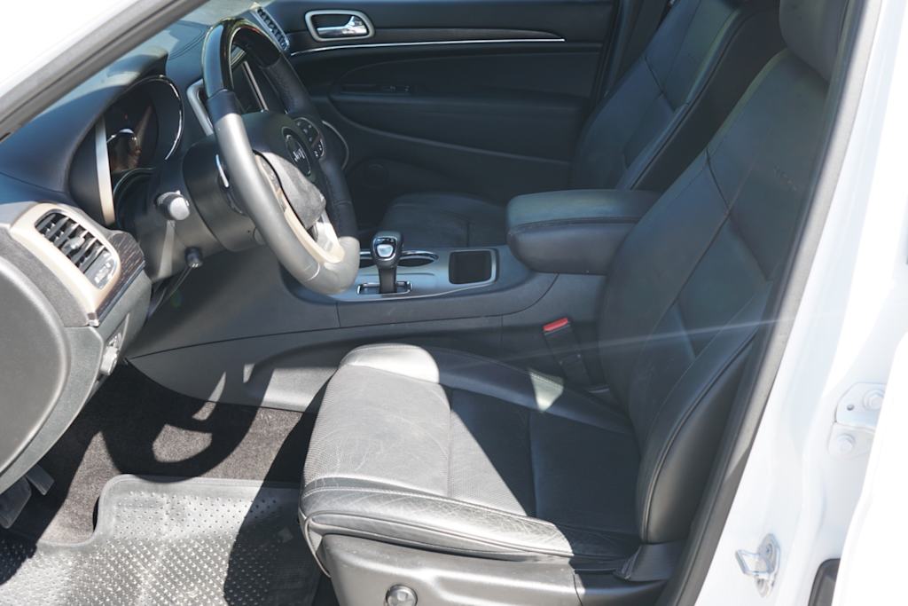 Thumbnail: 2015 Jeep Grand Cherokee - 8