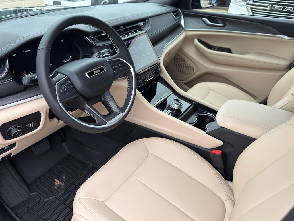 Thumbnail: 2024 Jeep Grand Cherokee - 2