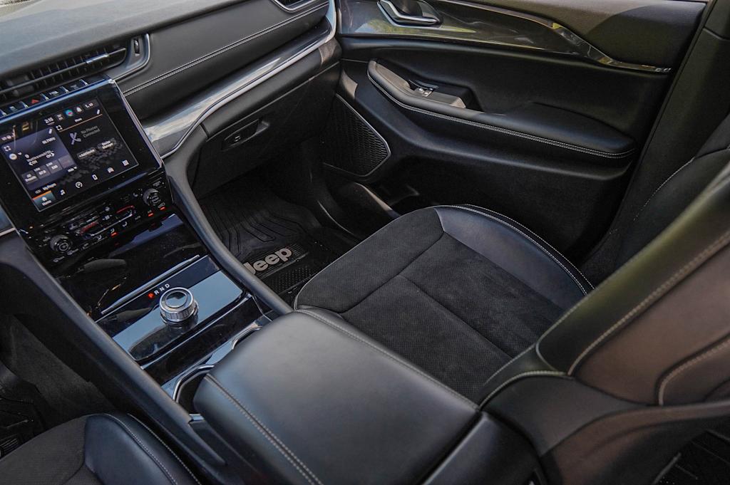 Thumbnail: 2022 Jeep Grand Cherokee L - 29