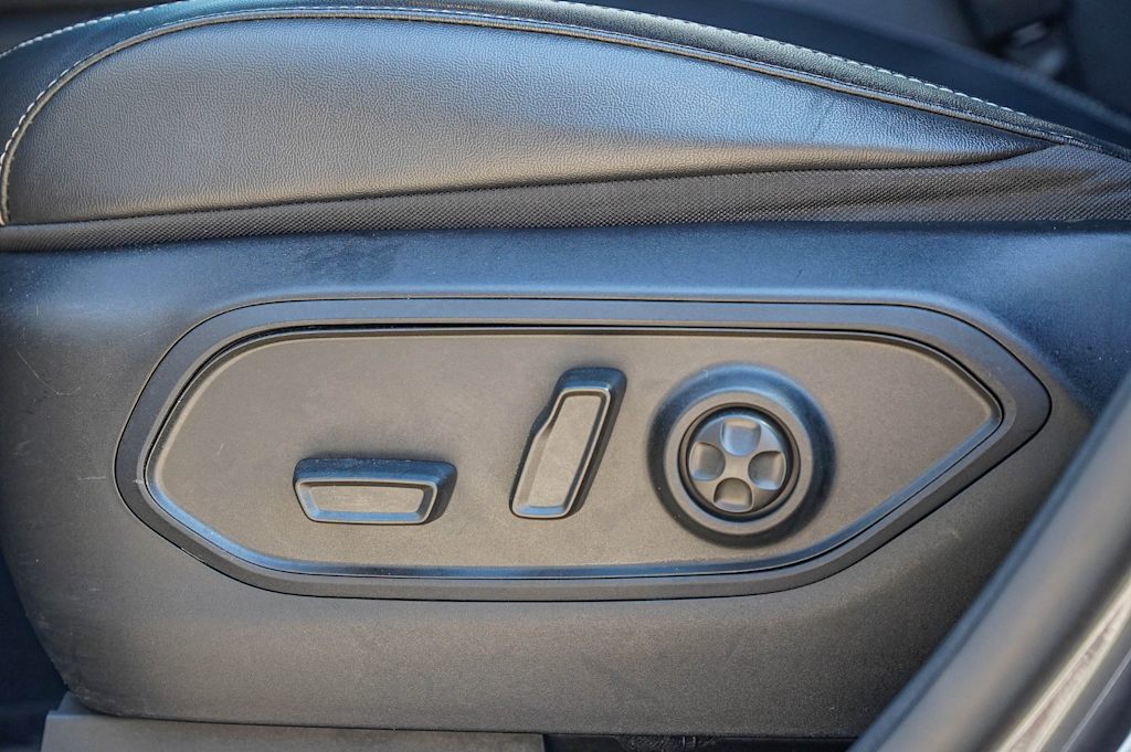 Thumbnail: 2022 Jeep Grand Cherokee L - 28