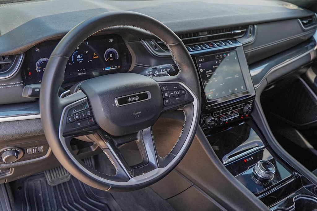 Thumbnail: 2022 Jeep Grand Cherokee L - 2