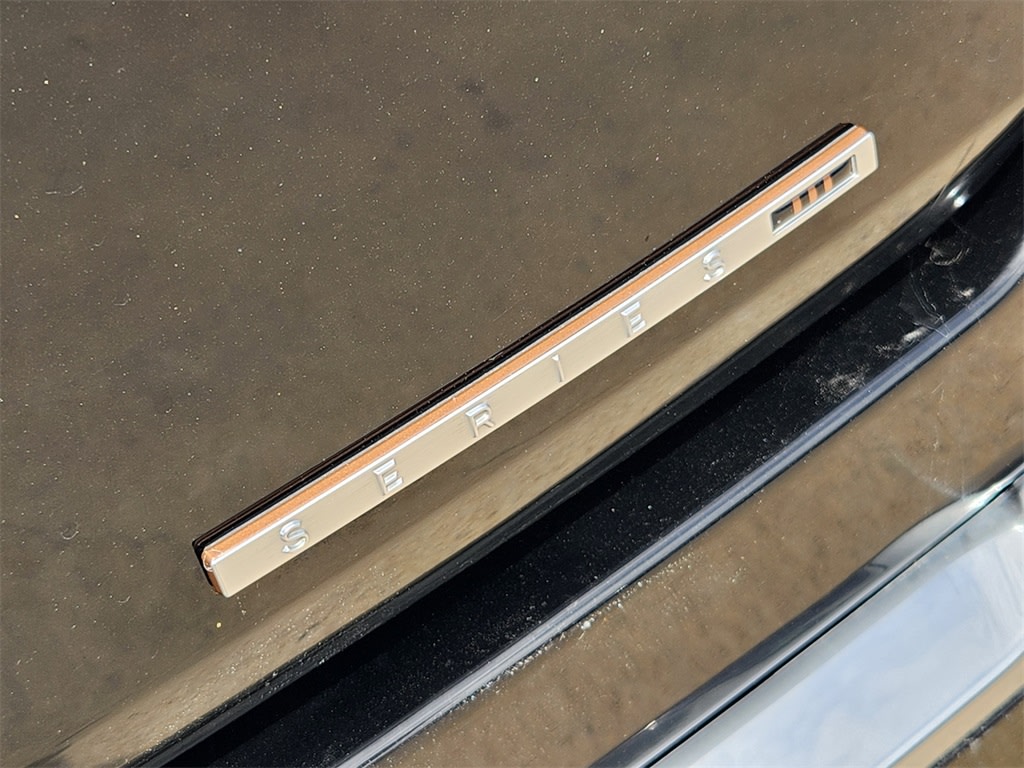 Thumbnail: 2022 Jeep Grand Wagoneer - 6