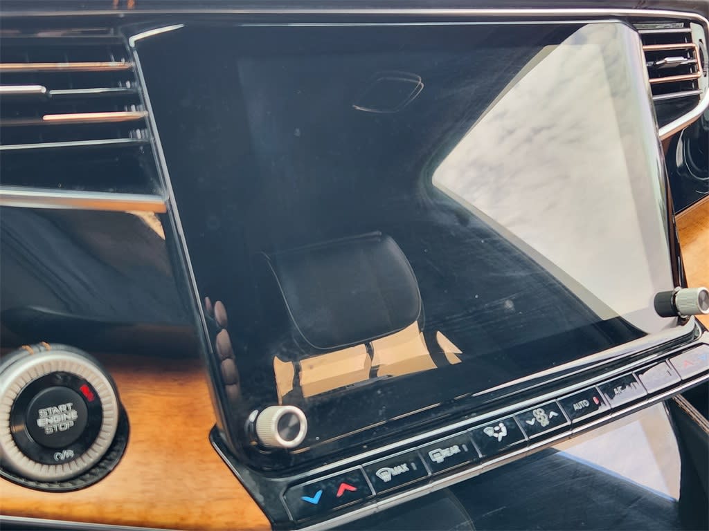 Thumbnail: 2022 Jeep Grand Wagoneer - 25
