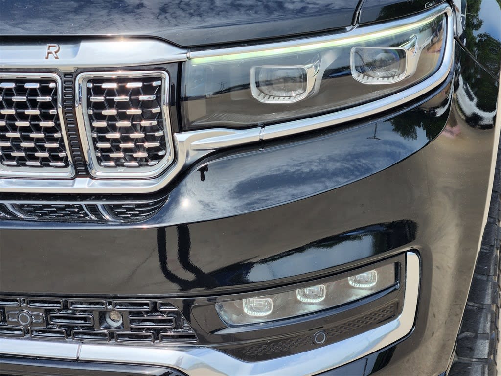 Thumbnail: 2022 Jeep Grand Wagoneer - 21