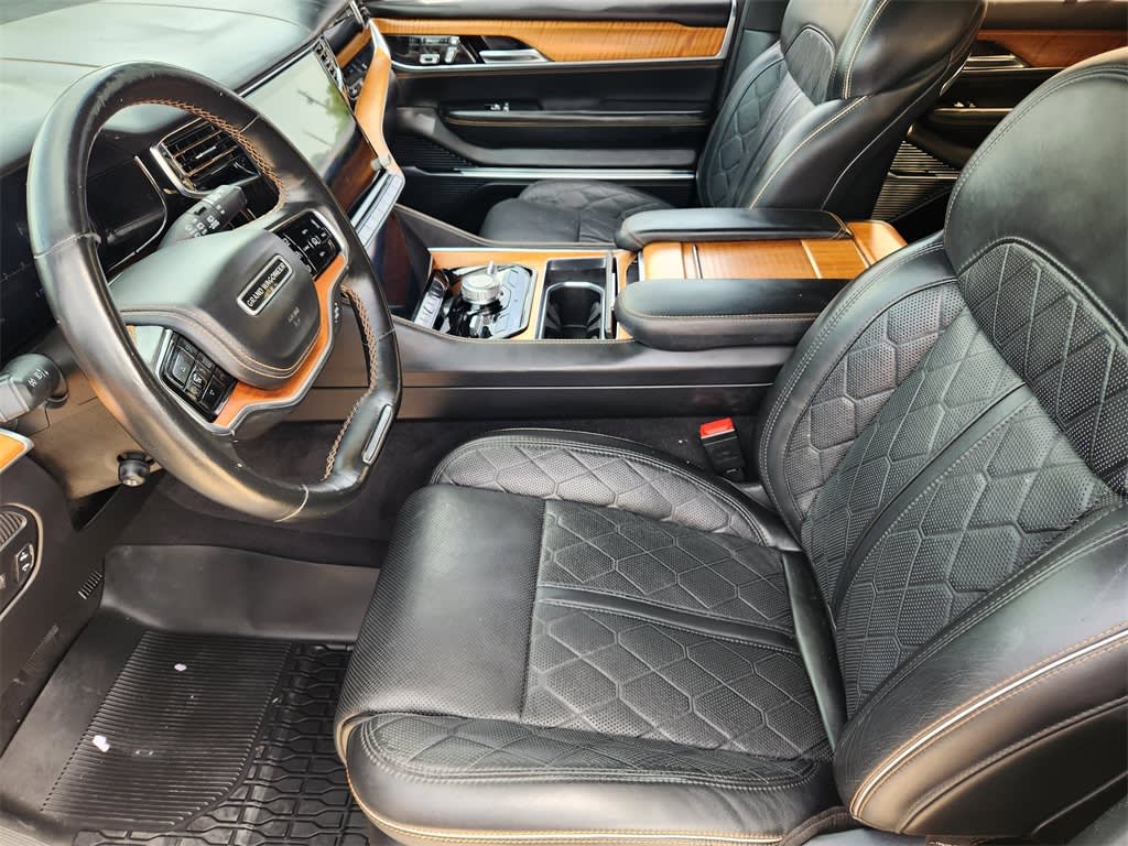 Thumbnail: 2022 Jeep Grand Wagoneer - 10