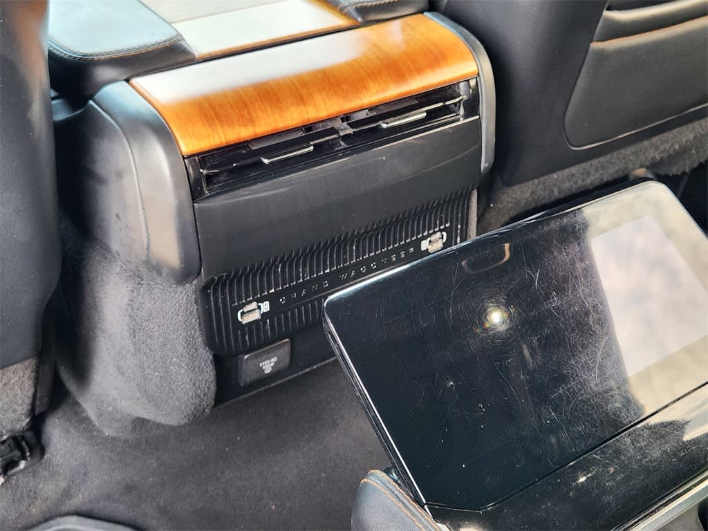 Thumbnail: 2022 Jeep Grand Wagoneer - 14