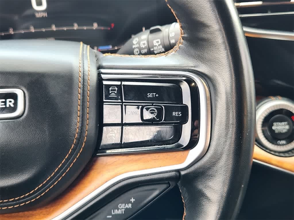 Thumbnail: 2022 Jeep Grand Wagoneer - 33