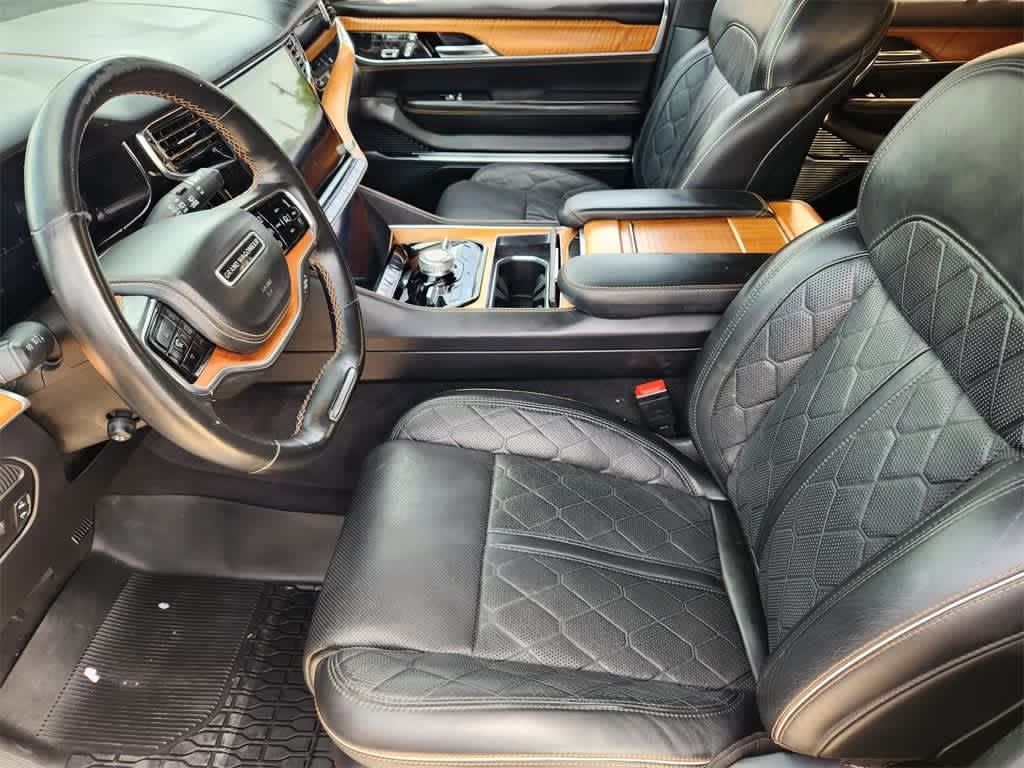 Thumbnail: 2022 Jeep Grand Wagoneer - 10