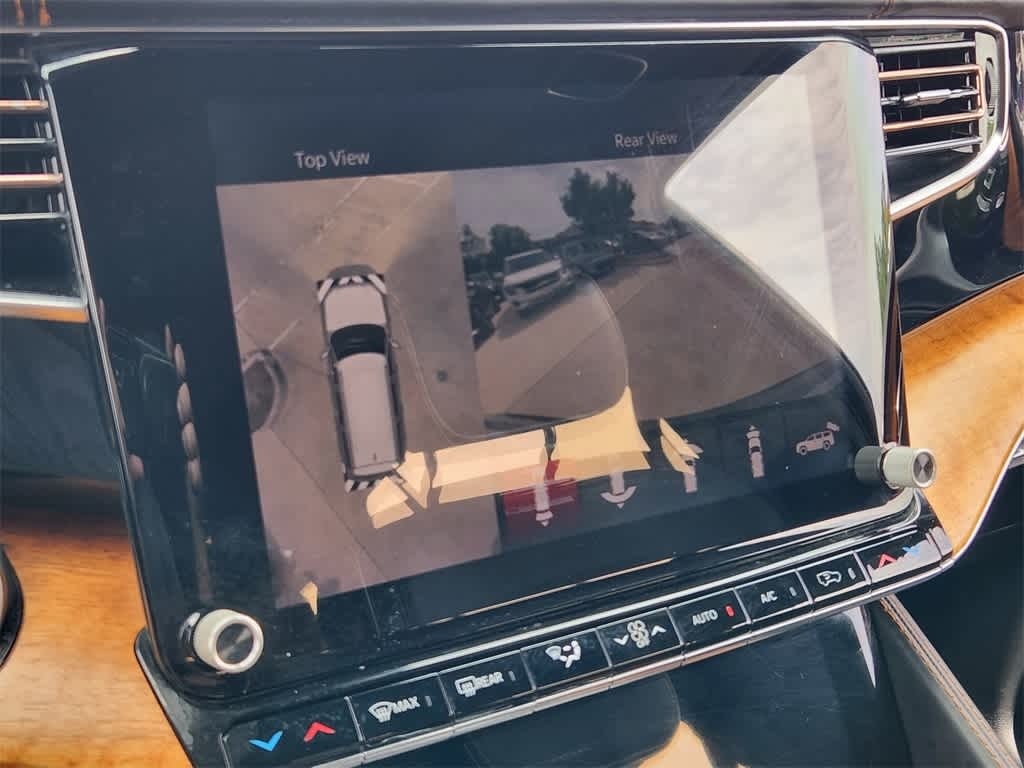 Thumbnail: 2022 Jeep Grand Wagoneer - 26