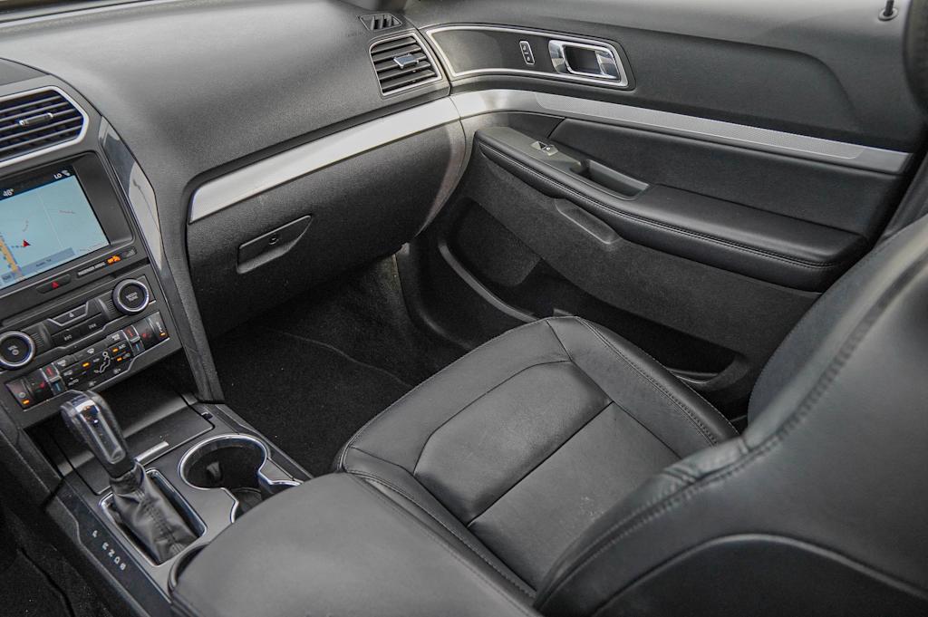 Thumbnail: 2017 Ford Explorer - 11