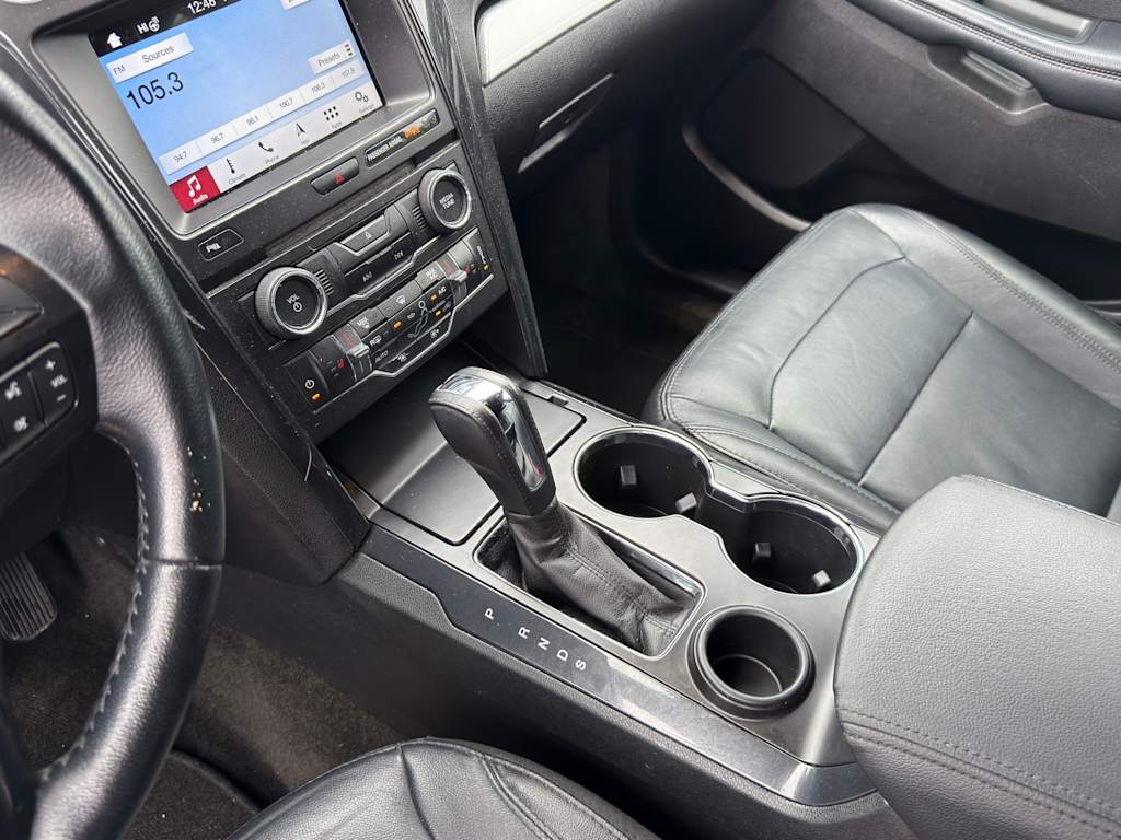 Thumbnail: 2017 Ford Explorer - 15