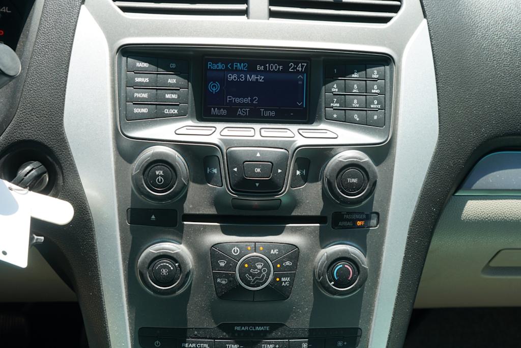 Thumbnail: 2013 Ford Explorer - 16