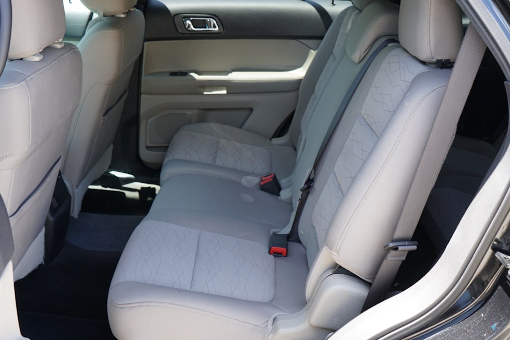 Thumbnail: 2013 Ford Explorer - 9