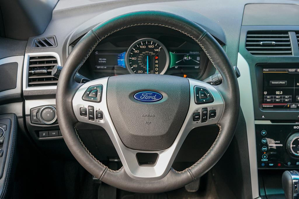 Thumbnail: 2015 Ford Explorer - 10