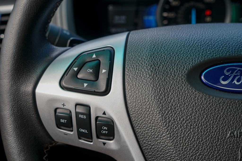 Thumbnail: 2015 Ford Explorer - 18