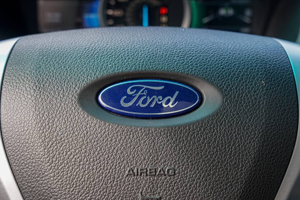 Thumbnail: 2015 Ford Explorer - 13