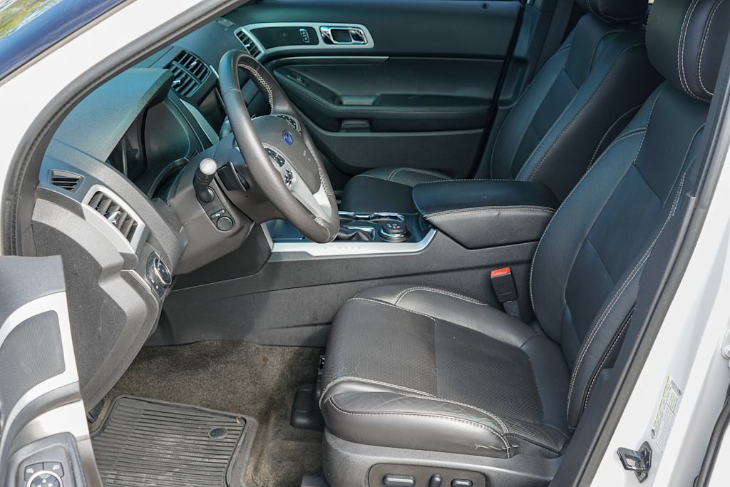Thumbnail: 2015 Ford Explorer - 7