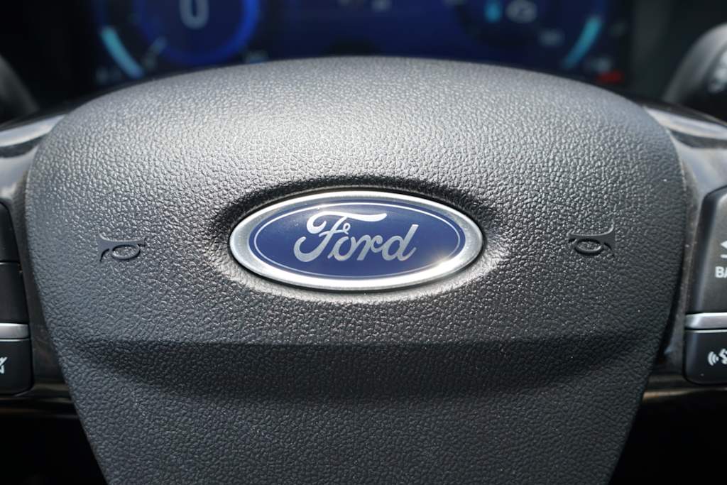 Thumbnail: 2022 Ford Escape - 16