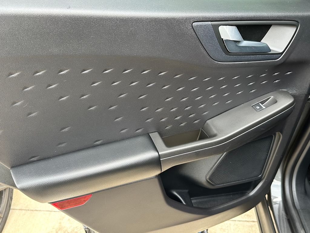 Thumbnail: 2020 Ford Escape - 31