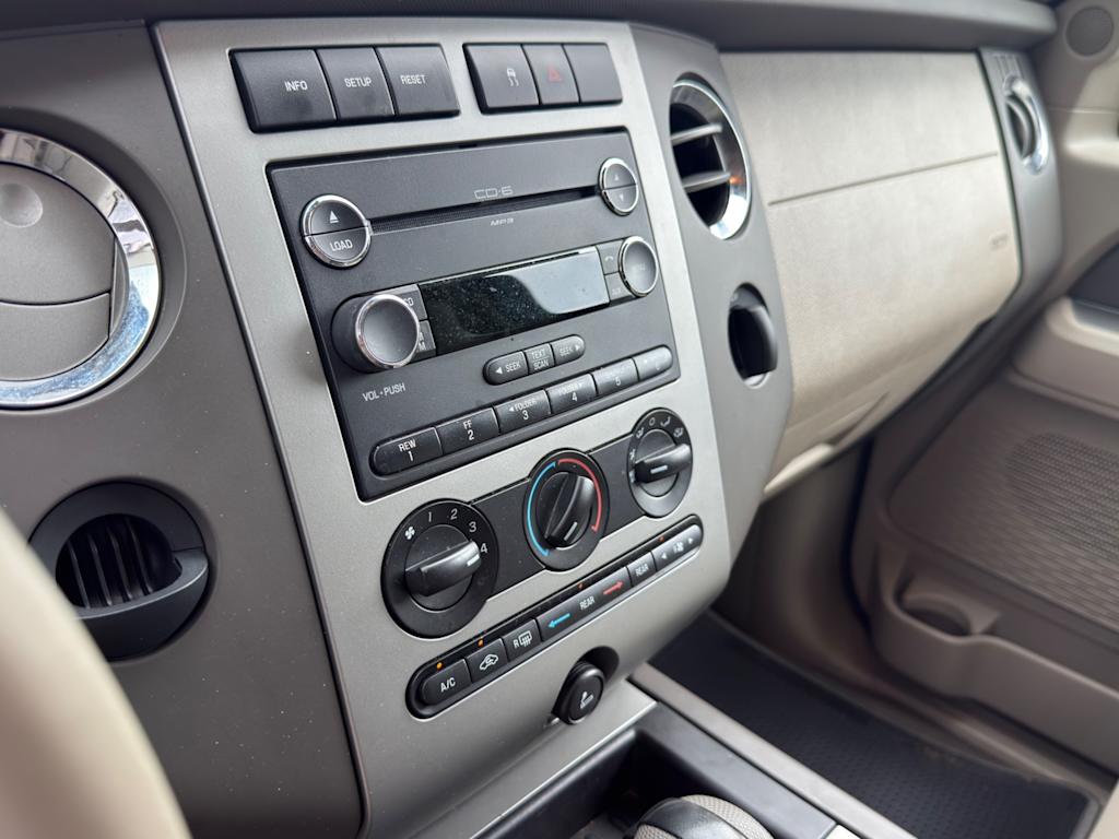 Thumbnail: 2010 Ford Expedition - 18