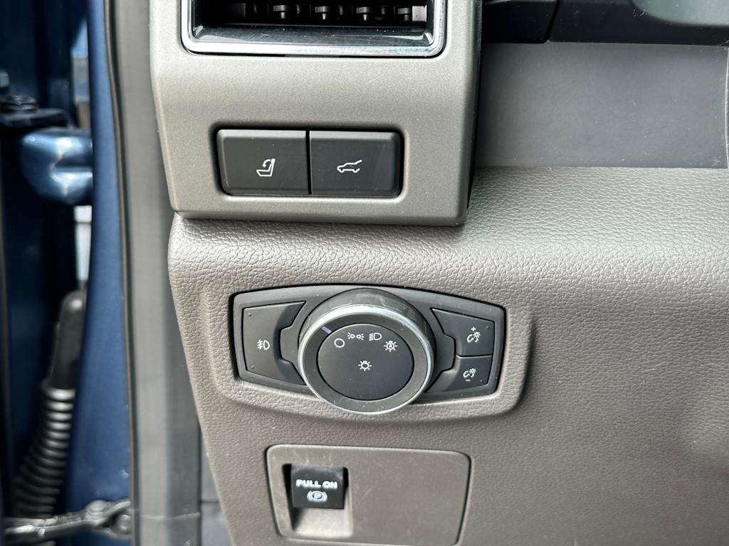 Thumbnail: 2020 Ford Expedition - 22