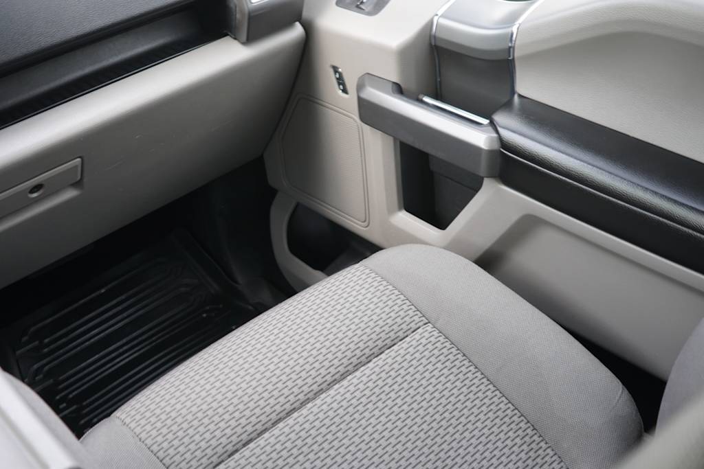 Thumbnail: 2015 Ford F-150 - 25