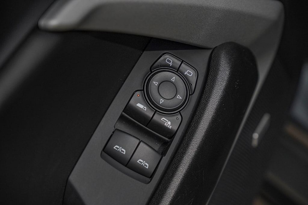 Thumbnail: 2023 Chevrolet Camaro - 28