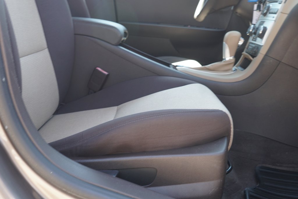 Thumbnail: 2012 Chevrolet Malibu - 25