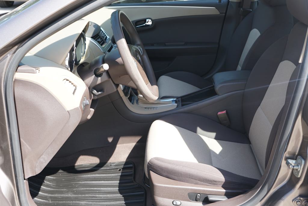 Thumbnail: 2012 Chevrolet Malibu - 7