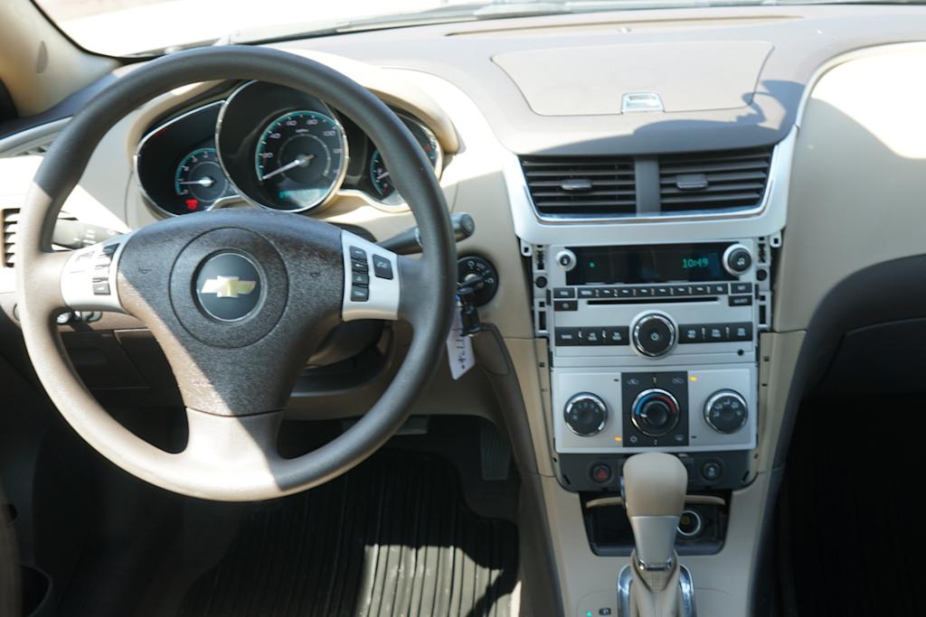 Thumbnail: 2012 Chevrolet Malibu - 6