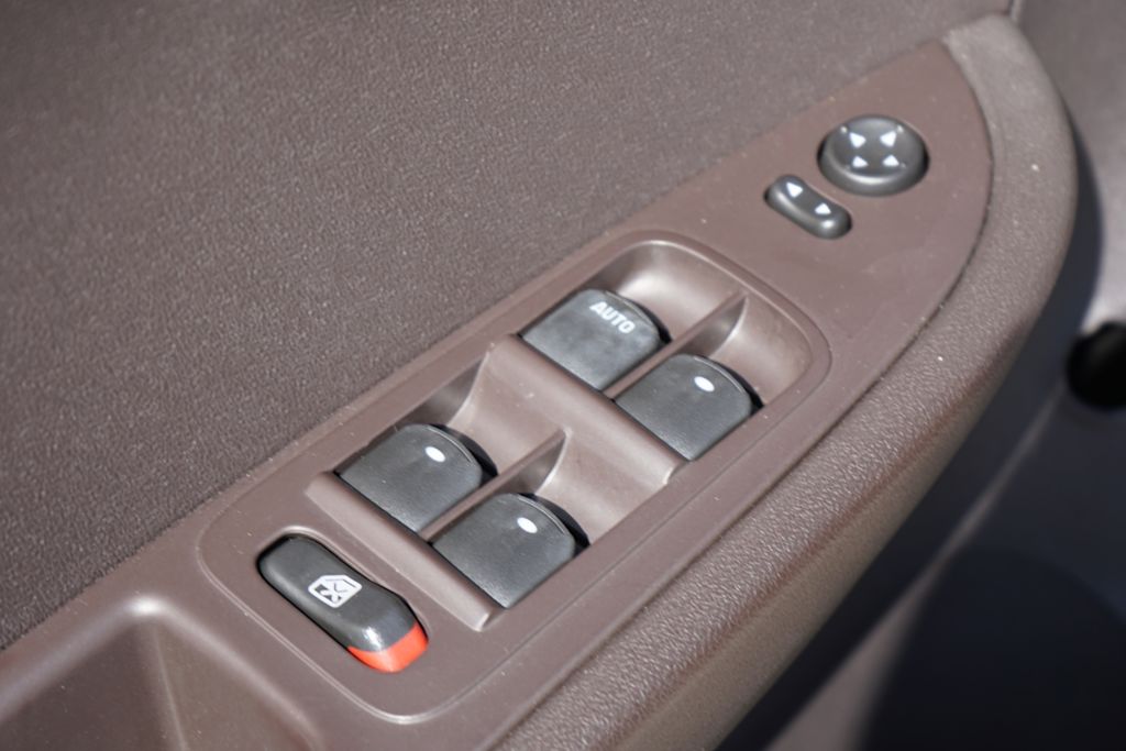 Thumbnail: 2012 Chevrolet Malibu - 20
