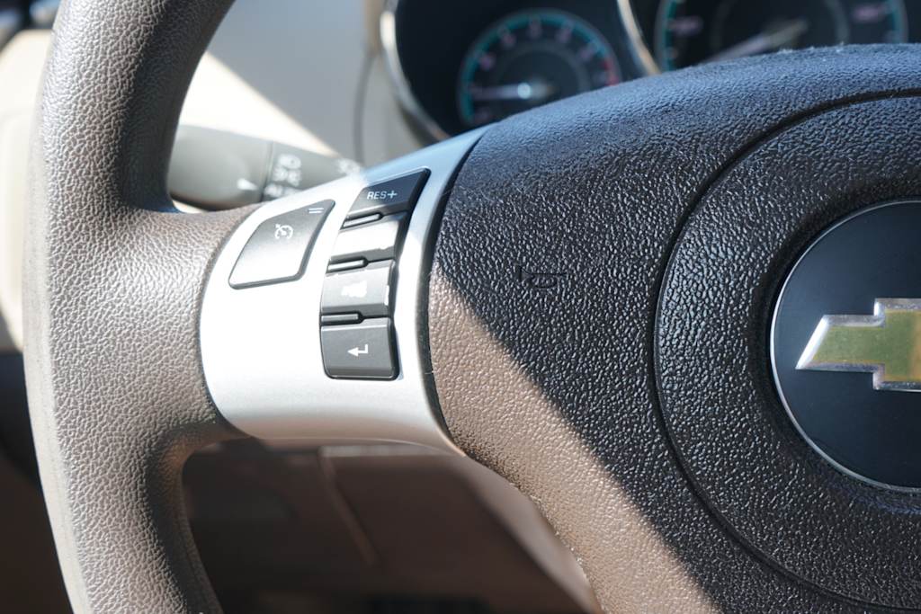 Thumbnail: 2012 Chevrolet Malibu - 18