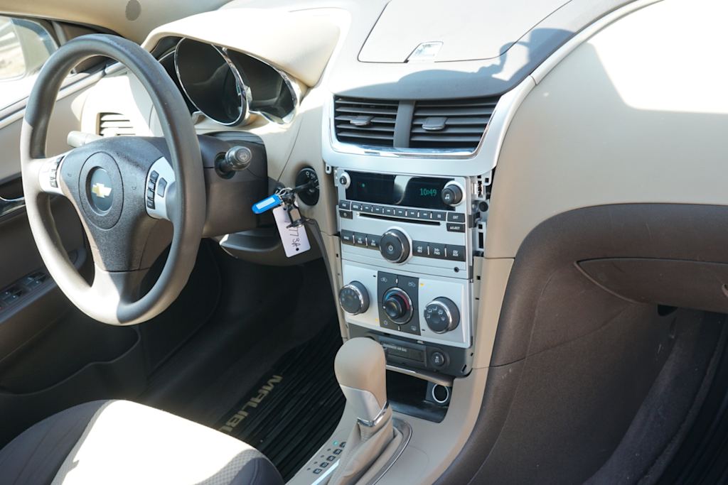 Thumbnail: 2012 Chevrolet Malibu - 11
