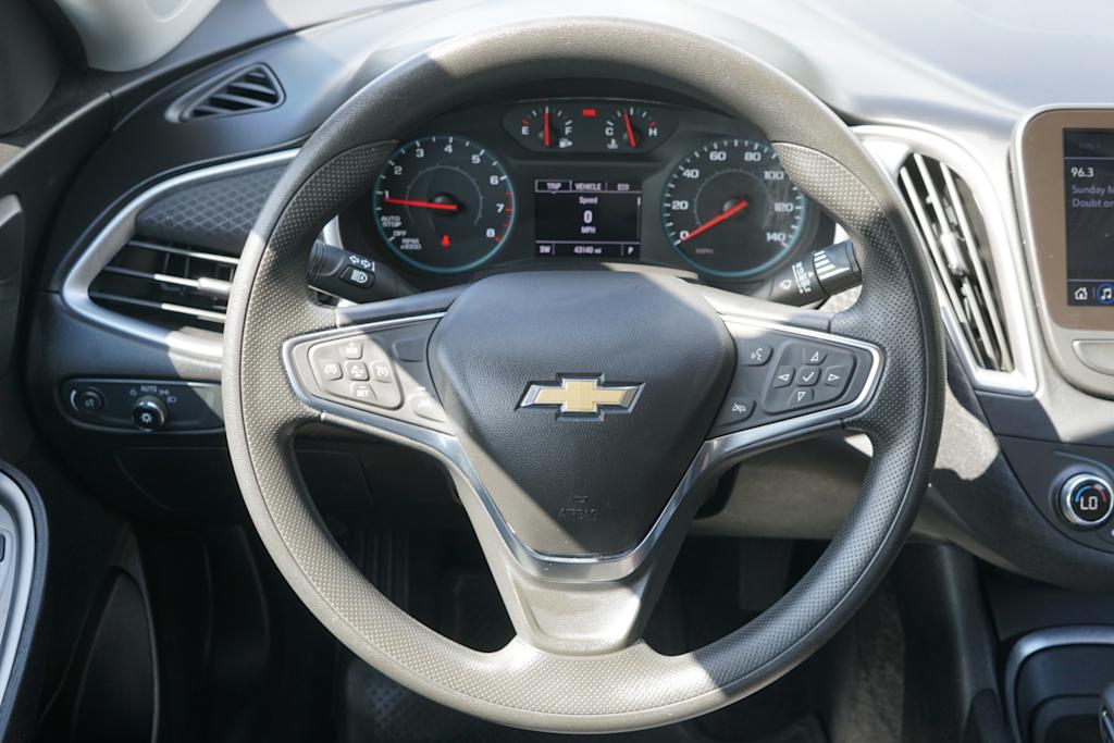 Thumbnail: 2025 Chevrolet Malibu - 11