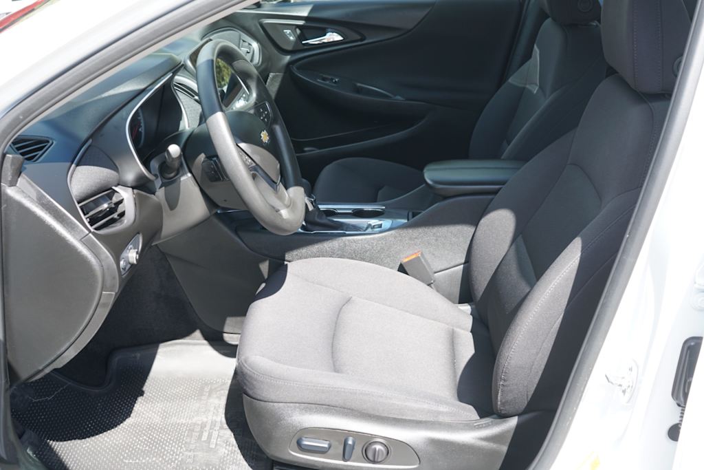 Thumbnail: 2025 Chevrolet Malibu - 8