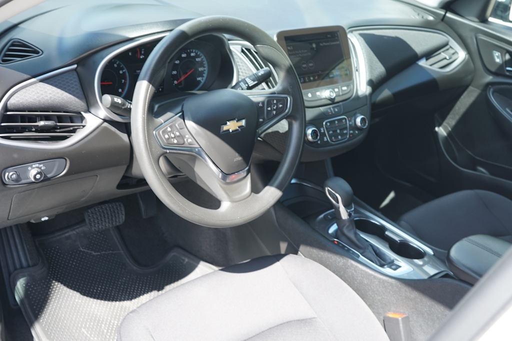Thumbnail: 2025 Chevrolet Malibu - 2