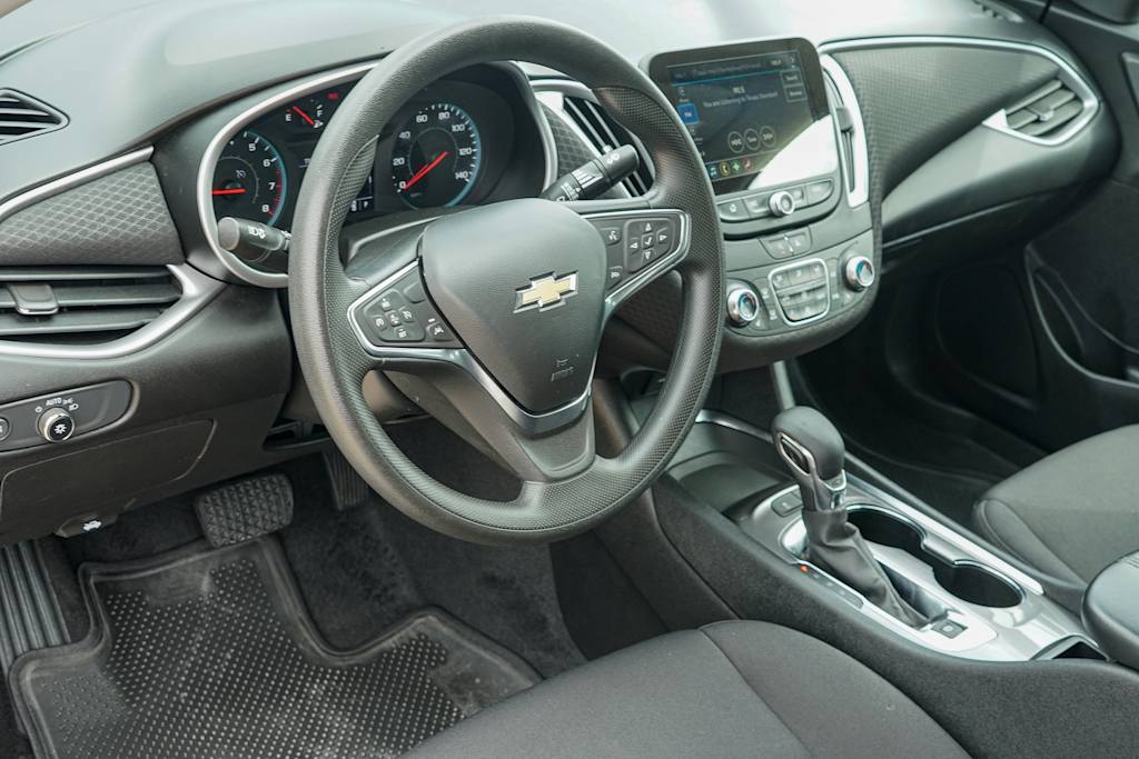 Thumbnail: 2025 Chevrolet Malibu - 2