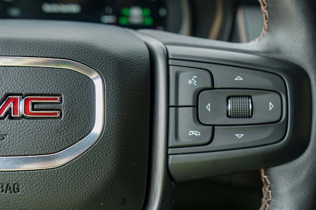 Thumbnail: 2022 GMC Yukon XL - 16