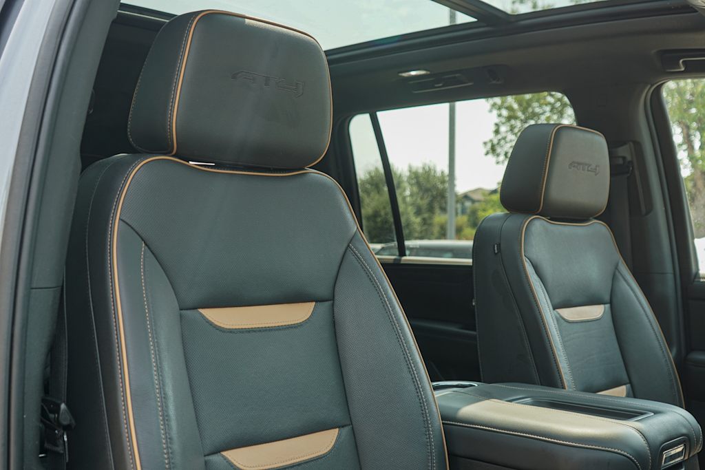 Thumbnail: 2022 GMC Yukon XL - 25