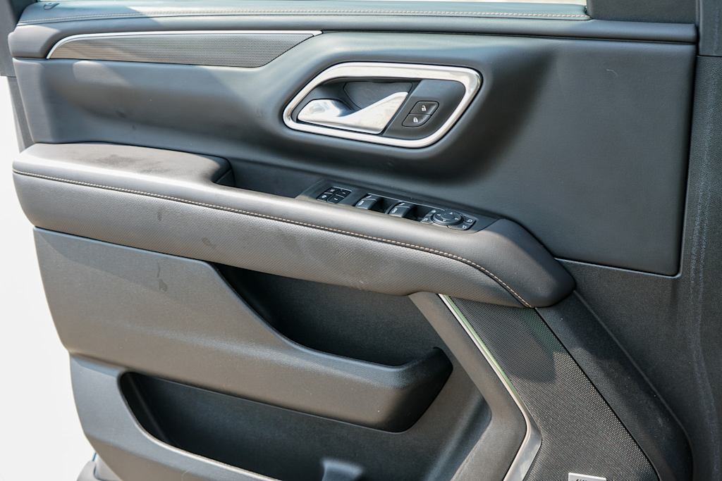 Thumbnail: 2022 GMC Yukon XL - 18