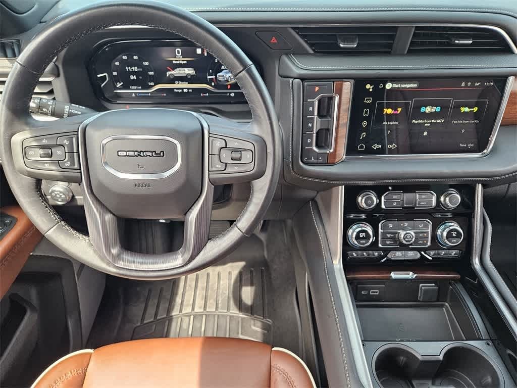 Thumbnail: 2023 GMC Yukon XL - 11
