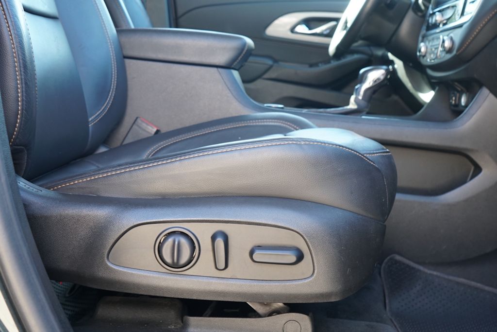 Thumbnail: 2021 Chevrolet Traverse - 26