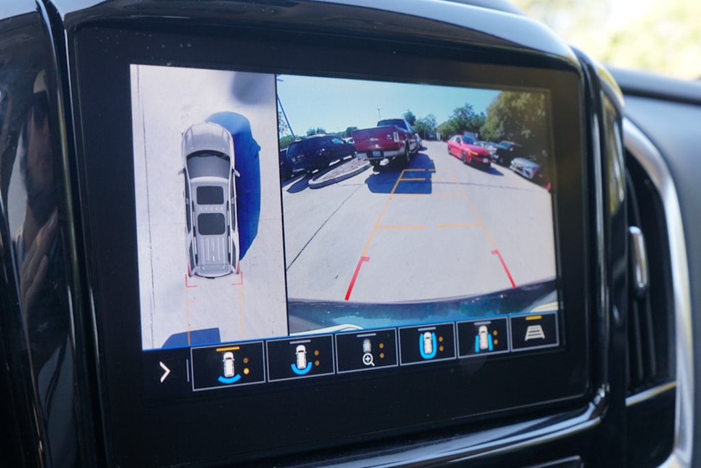 Thumbnail: 2021 Chevrolet Traverse - 12