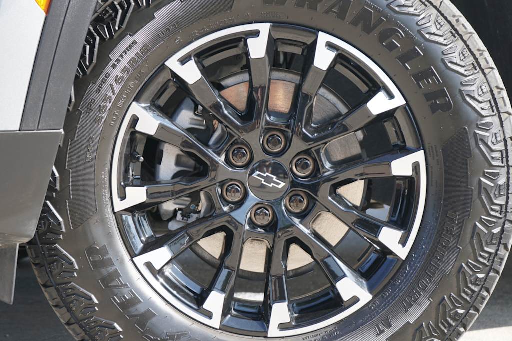 Thumbnail: 2025 Chevrolet Traverse - 5