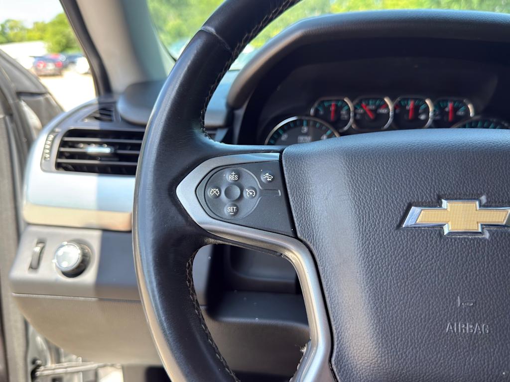 Thumbnail: 2016 Chevrolet Suburban - 23
