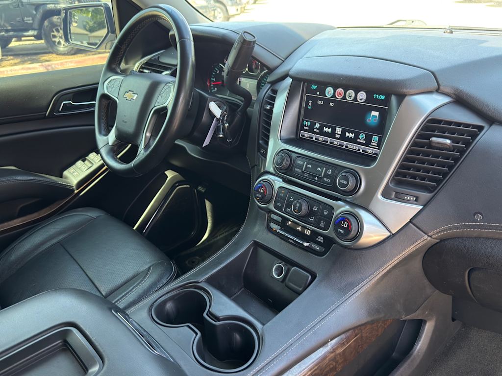 Thumbnail: 2016 Chevrolet Suburban - 32