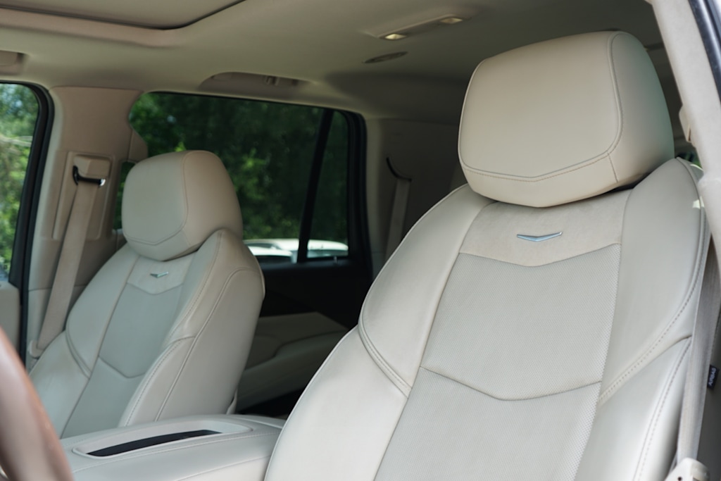Thumbnail: 2016 Cadillac Escalade - 9